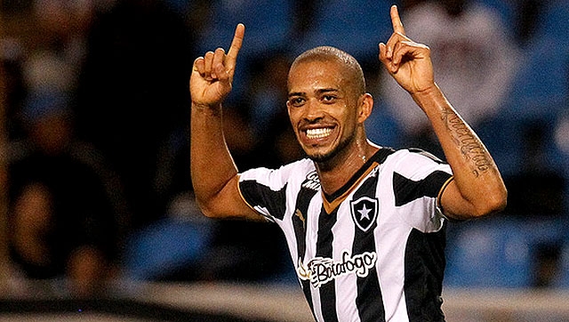 Com título e gol, Luís Ricardo vive melhor momento no Botafogo