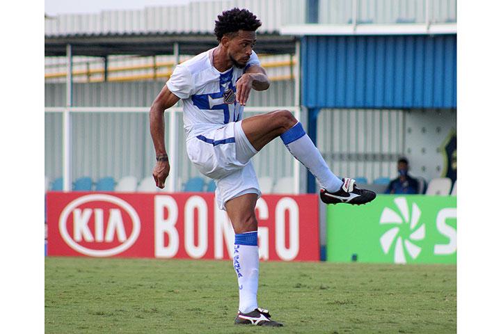 Luís Ricardo marca golaço na vitória do Água Santa sobre Sertãozinho