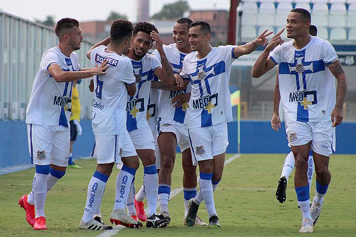 Luís Ricardo marca golaço na vitória do Água Santa sobre Sertãozinho