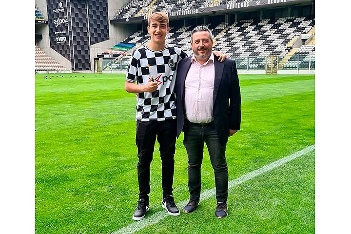 Meia Mateus é novo reforço da equipe Sub-17 do Boavista, de Portugal